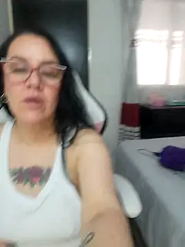 sweet adele  online show from 04/15/26, 04:11