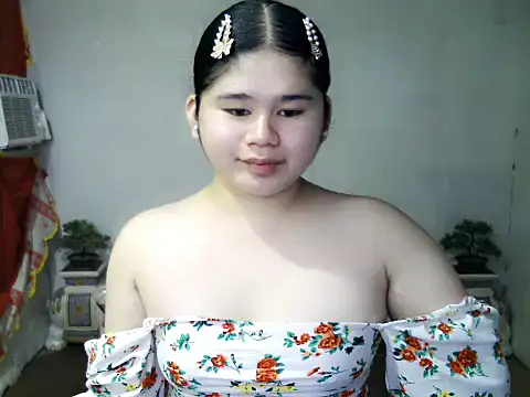 Snapshot of skinnygirl_69 chatting on 09/24/25, 02:45 skinnygirl 69 online show from 09/24/25, 02:45