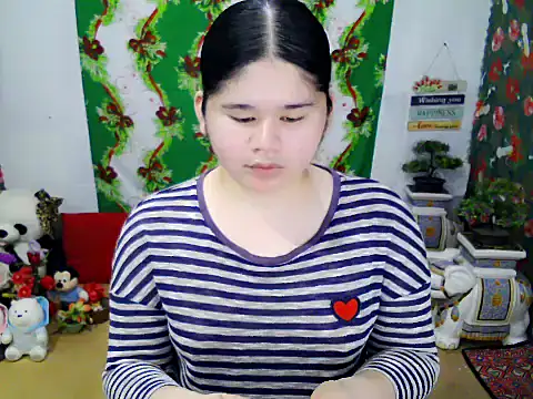 Snapshot of skinnygirl_69 chatting on 12/05/25, 05:00 skinnygirl 69 online show from 12/05/25, 05:00