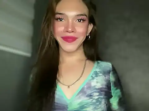 Snapshot of Misselliefayexxx chatting on 02/15/26, 05:41 Misselliefayexxx online show from 02/15/26, 05:41