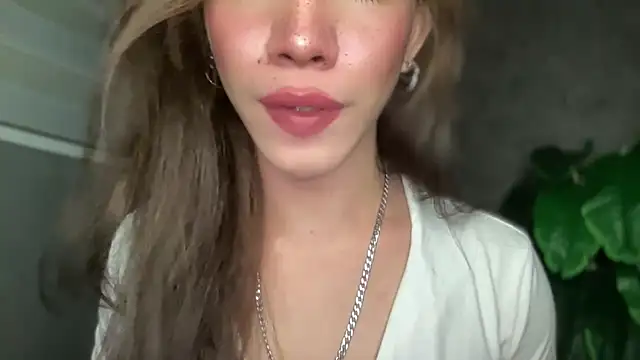 Snapshot of Misselliefayexxx chatting on 01/13/26, 08:02 Misselliefayexxx online show from 01/13/26, 08:02