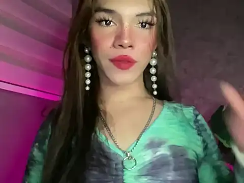 Snapshot of Misselliefayexxx chatting on 03/04/26, 12:29 Misselliefayexxx online show from 03/04/26, 12:29