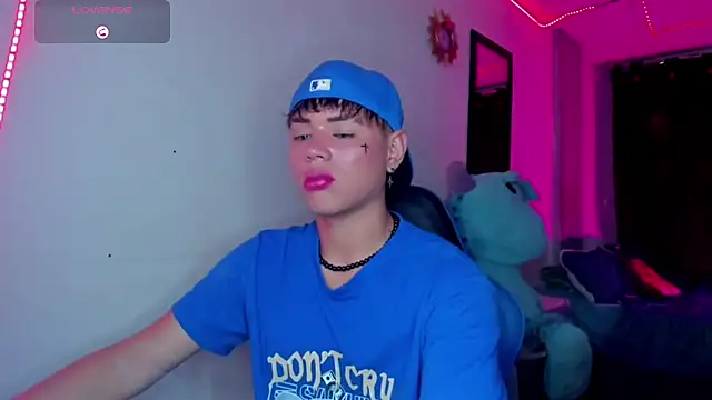 Jostin18 online show from 11/11/25, 02:01