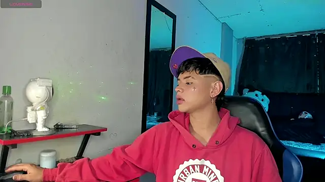 Jostin18 online show from 04/14/26, 07:52