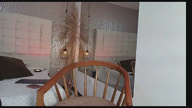 FGLuna online show from 11/15/25, 01:04