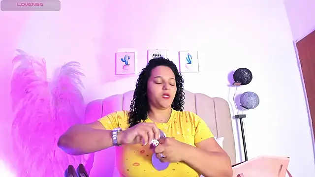 Snapshot of _aithanaa_ chatting on 02/05/26, 11:33 aithanaa online show from 02/05/26, 11:33