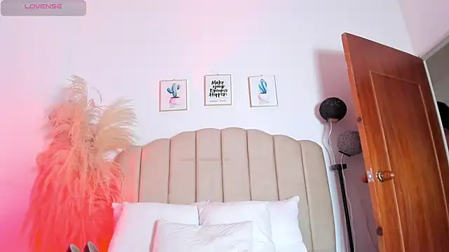  aithanaa  online show from 10/30/25, 08:28