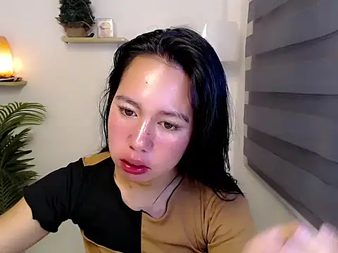 Snapshot of kimbratx chatting on 10/02/25, 10:35 kimbratx online show from 10/02/25, 10:35