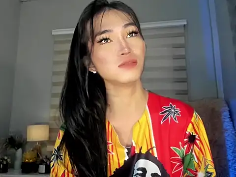 lovelychanel69xx online show from 09/18/25, 10:57