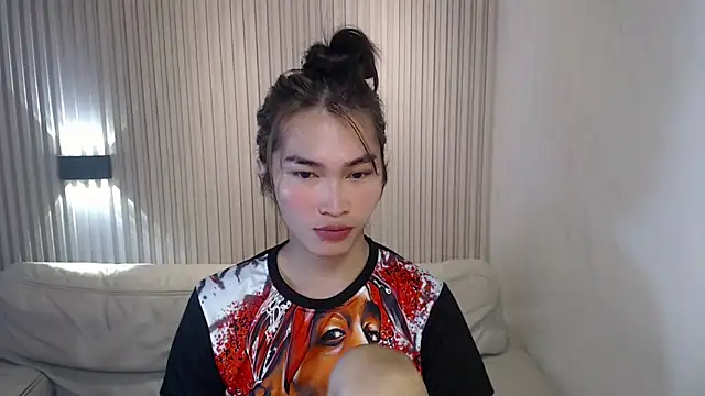 lovelychanel69xx online show from 12/17/25, 12:37