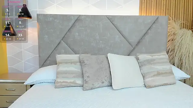 Jade Whisper online show from 10/12/25, 01:29