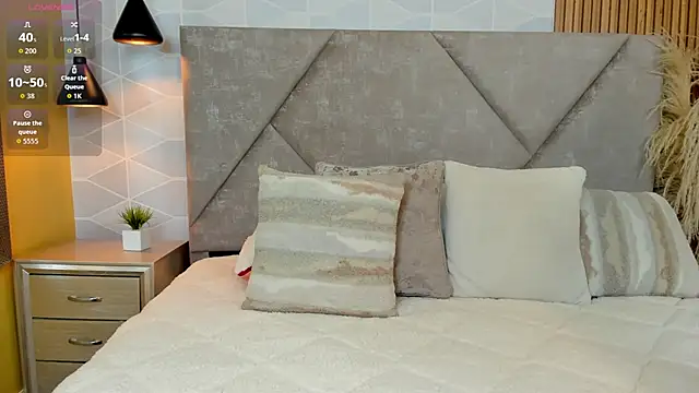 Jade Whisper online show from 12/05/25, 01:27