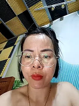 Snapshot of Tyno_o chatting on 09/18/25, 03:53 Tyno o online show from 09/18/25, 03:53