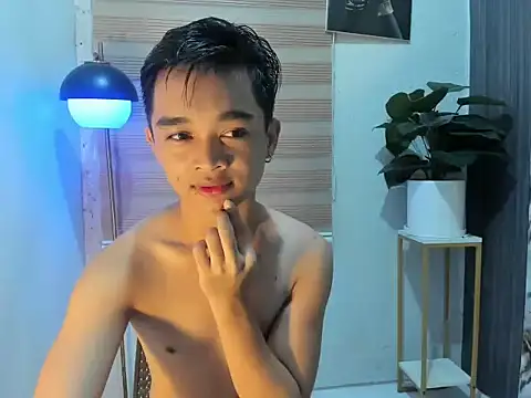 Snapshot of sexysam14 chatting on 11/05/25, 01:52 sexysam14 online show from 11/05/25, 01:52