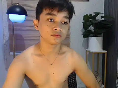 Snapshot of sexysam14 chatting on 11/10/25, 01:43 sexysam14 online show from 11/10/25, 01:43