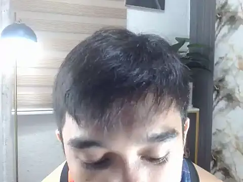 Snapshot of sexysam14 chatting on 12/15/25, 12:44 sexysam14 online show from 12/15/25, 12:44