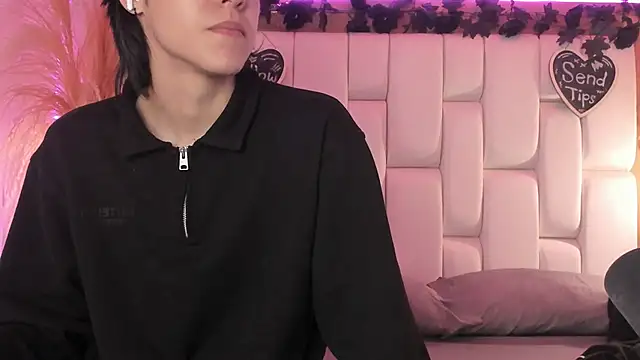 Daphne And Roger online show from 03/17/26, 11:13