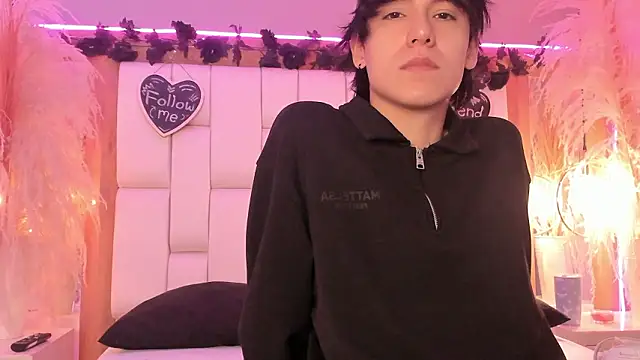 Daphne And Roger online show from 03/31/26, 11:01