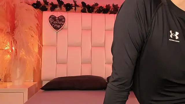 Daphne And Roger online show from 02/26/26, 11:10