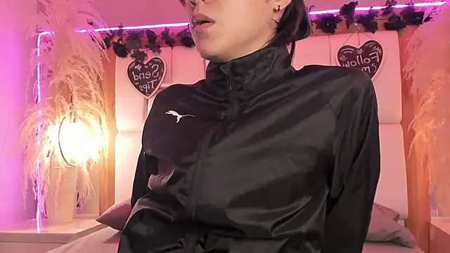 Daphne And Roger online show from 03/14/26, 11:05