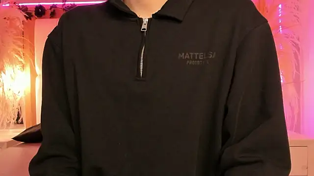 Daphne And Roger online show from 02/05/26, 10:55