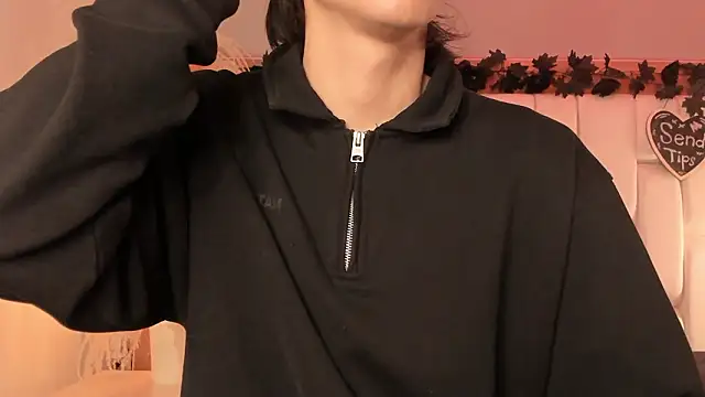 Daphne And Roger online show from 03/04/26, 11:07