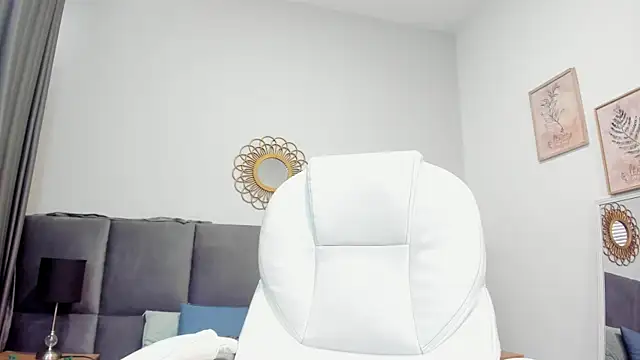 ivy collins  online show from 05/30/26, 03:39
