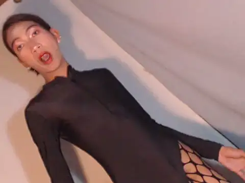 xyourdreamtrans online show from 05/18/26, 03:06