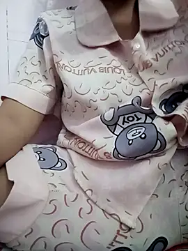 Snapshot of Yoo_j chatting on 10/15/25, 10:56 Yoo j online show from 10/15/25, 10:56