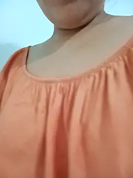 Snapshot of Yoo_j chatting on 11/14/25, 01:20 Yoo j online show from 11/14/25, 01:20