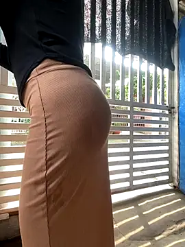 FishingGirl online show from 11/26/25, 06:57