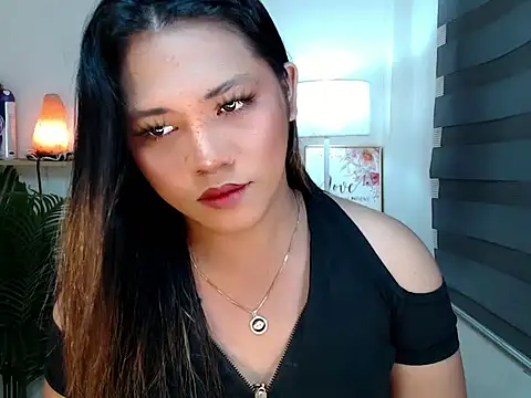 Snapshot of scarlett_brownx69 chatting on 02/04/26, 10:32 scarlett brownx69 online show from 02/04/26, 10:32