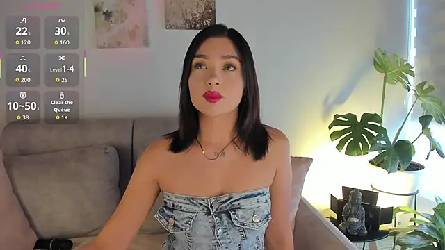 Estrer collins online show from 10/19/25, 08:22