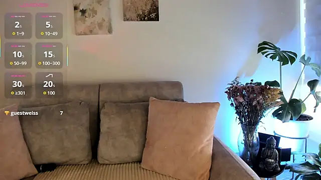 Estrer collins online show from 09/25/25, 07:42