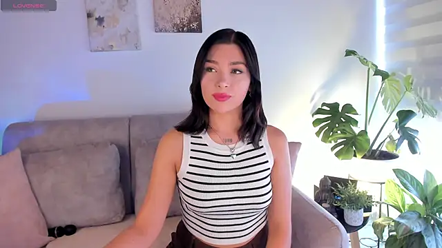 Estrer collins online show from 11/12/25, 07:40