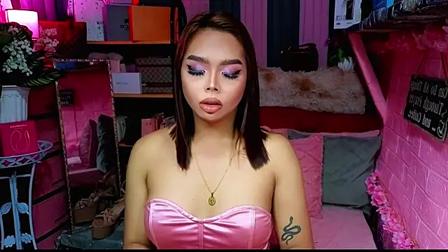 MoniqueCeleste online show from 11/16/25, 04:23