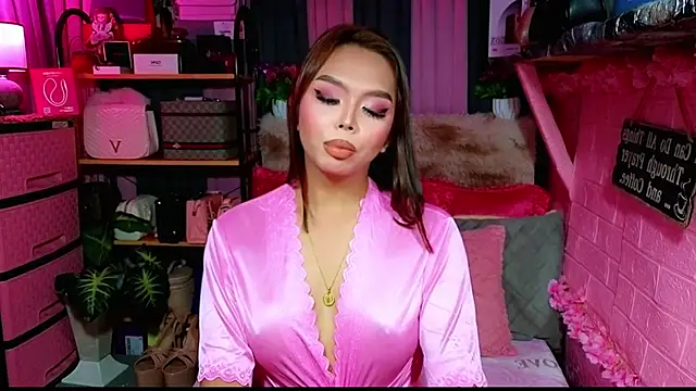 MoniqueCeleste online show from 10/27/25, 12:44