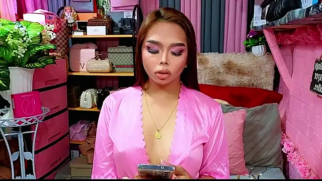 MoniqueCeleste online show from 11/08/25, 05:16