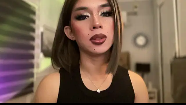 solana imani online show from 05/12/26, 02:23