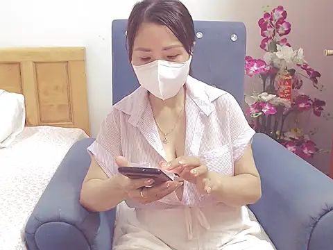 ruby 8x online show from 09/21/25, 12:10