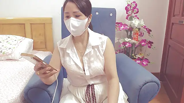 ruby 8x online show from 09/24/25, 08:15