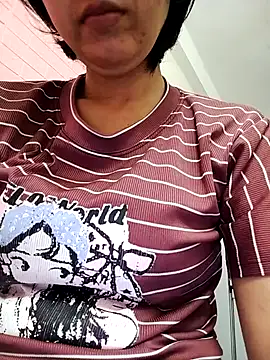 LuxiLuxi18x online show from 11/11/25, 12:11