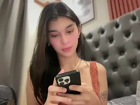 asiansmilexx online show from 06/04/26, 07:24