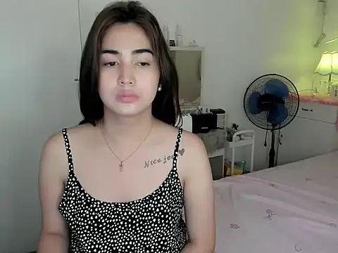 Snapshot of Alovelydoll_nica chatting on 03/27/26, 01:58 Alovelydoll nica online show from 03/27/26, 01:58