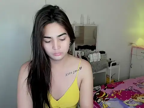 Snapshot of Alovelydoll_nica chatting on 04/04/26, 12:28 Alovelydoll nica online show from 04/04/26, 12:28