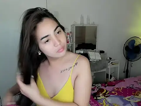 Snapshot of Alovelydoll_nica chatting on 04/04/26, 11:11 Alovelydoll nica online show from 04/04/26, 11:11