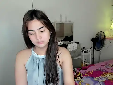 Snapshot of Alovelydoll_nica chatting on 04/06/26, 01:34 Alovelydoll nica online show from 04/06/26, 01:34