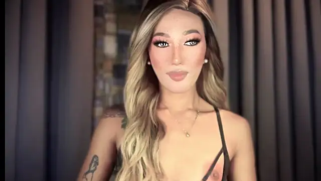 Lust-sluttymira online show from 11/26/25, 02:17