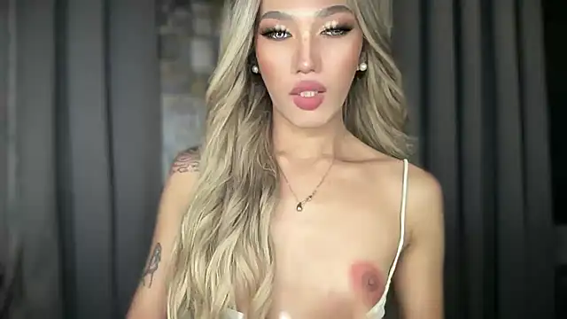 Lust-sluttymira online show from 11/30/25, 03:46