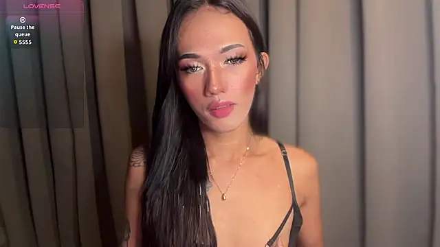 Snapshot of Lust-sluttymira chatting on 10/18/25, 10:39 Lust-sluttymira online show from 10/18/25, 10:39